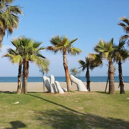 Vistas Al Mar Y Piscina 公寓