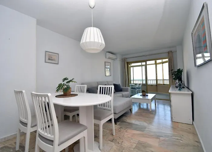 Vistas Al Mar Y Piscina Appartement