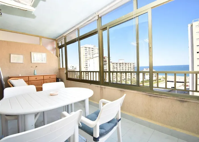 Vistas Al Mar Y Piscina フエンヒロラ