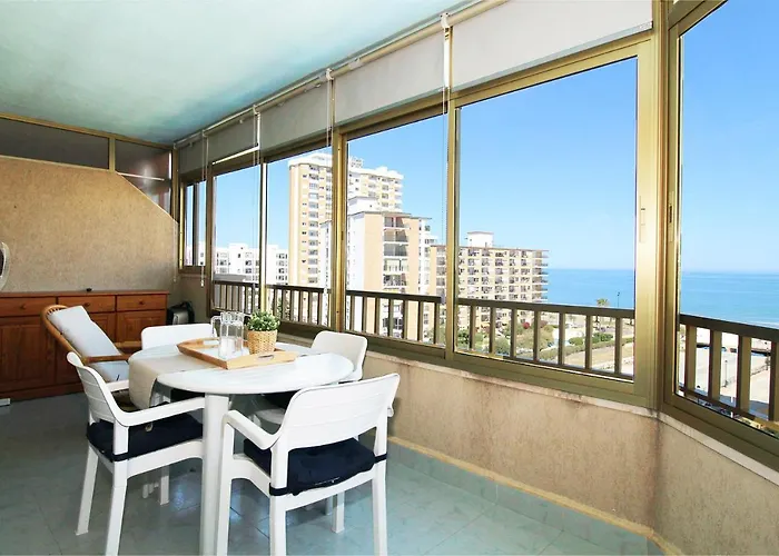 Vistas Al Mar Y Piscina フエンヒロラ