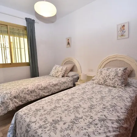 Vistas Al Mar Y Piscina