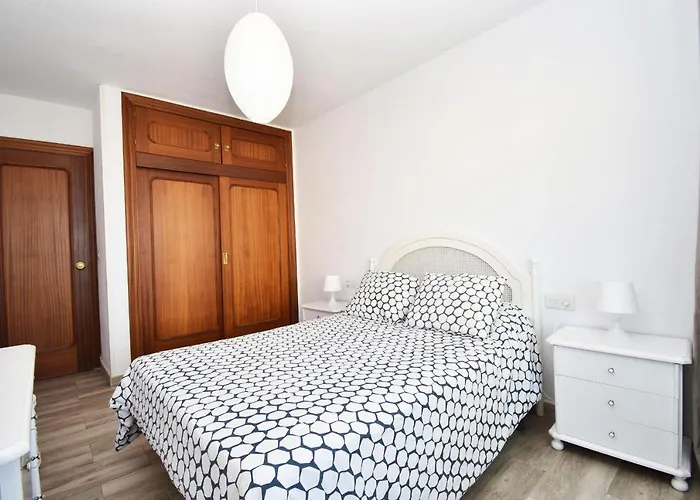 Vistas Al Mar Y Piscina * Fuengirola