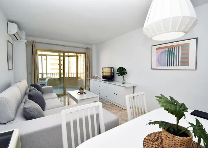 Vistas Al Mar Y Piscina Apartment Fuengirola